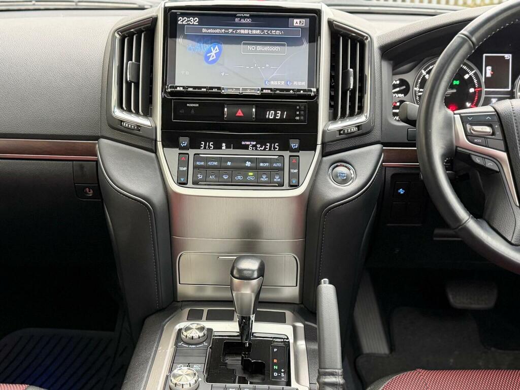 Toyota Land Cruiser Amazon Suv 4.6 V8 8 Seat 201767 White #15