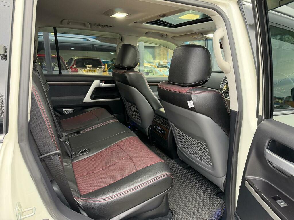 Toyota Land Cruiser Amazon Suv 4.6 V8 8 Seat 201767 White #35