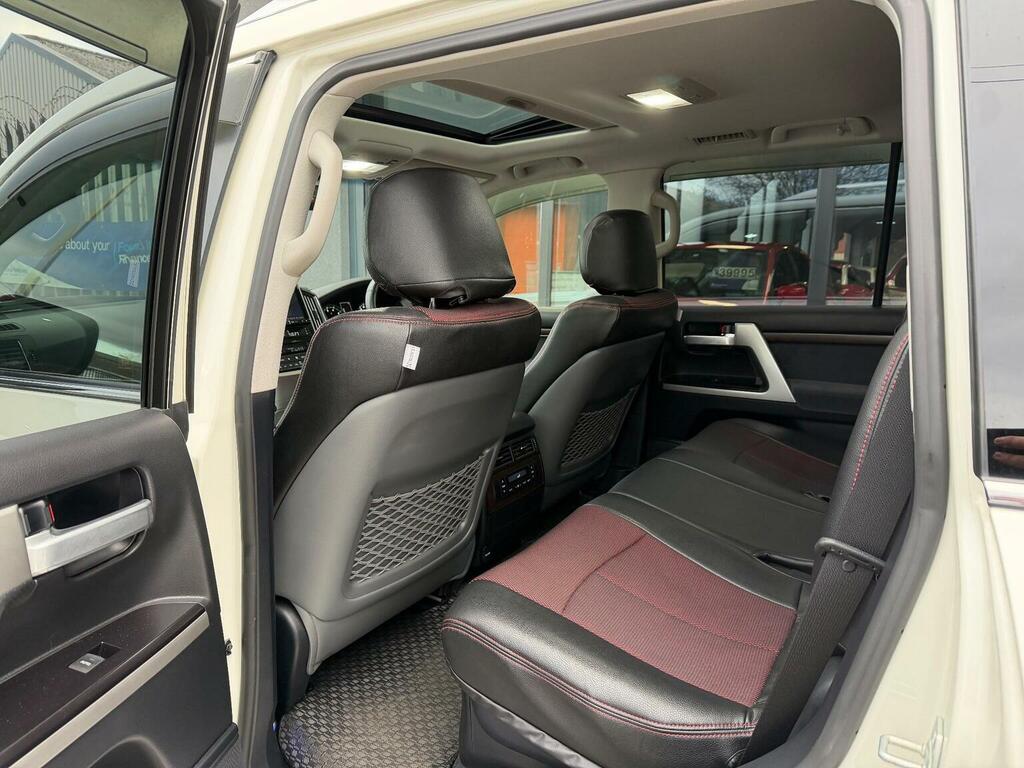 Toyota Land Cruiser Amazon Suv 4.6 V8 8 Seat 201767 White #37