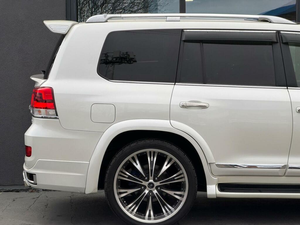 Toyota Land Cruiser Amazon Suv 4.6 V8 8 Seat 201767 White #6