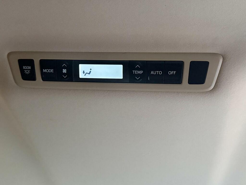 Toyota Alphard Mpv White #25