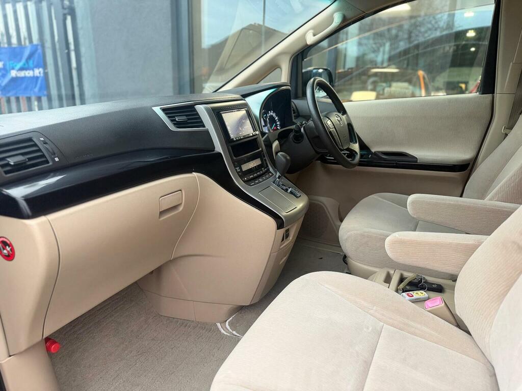 Toyota Alphard Mpv White #40