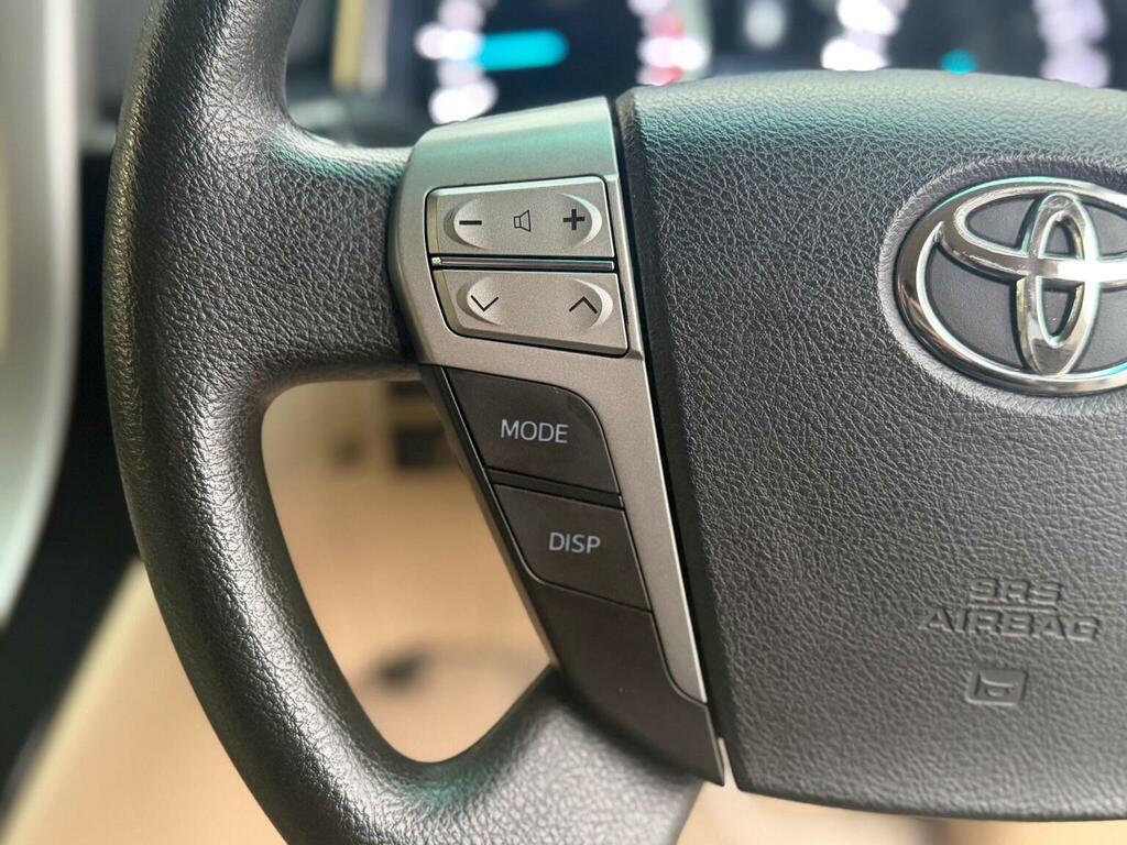 Toyota Alphard Mpv White #28