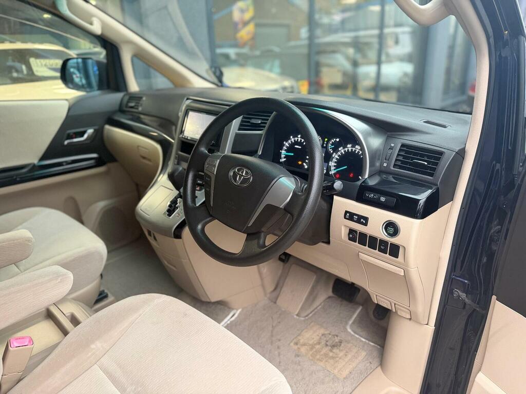 Toyota Alphard Mpv White #19