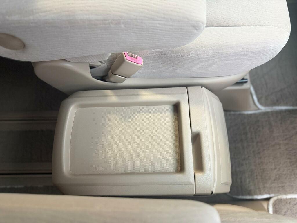 Toyota Alphard Mpv White #43
