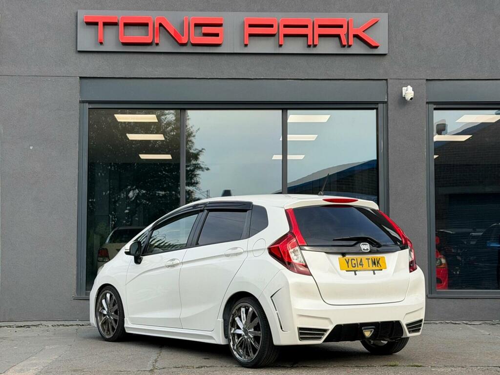 Honda Fit Hatchback 1.3 201464 White #4