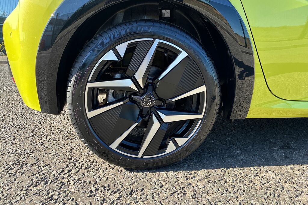 Peugeot e-208 50Kwh Gt Hatchback Yellow #5
