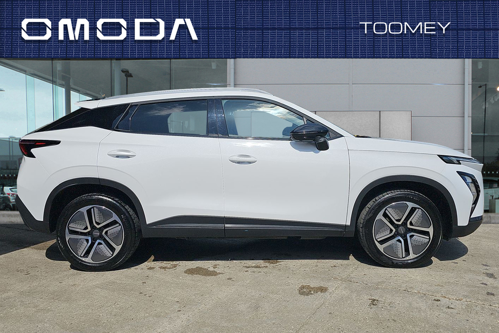 Omoda E5 61.05Kwh Noble Suv White #4