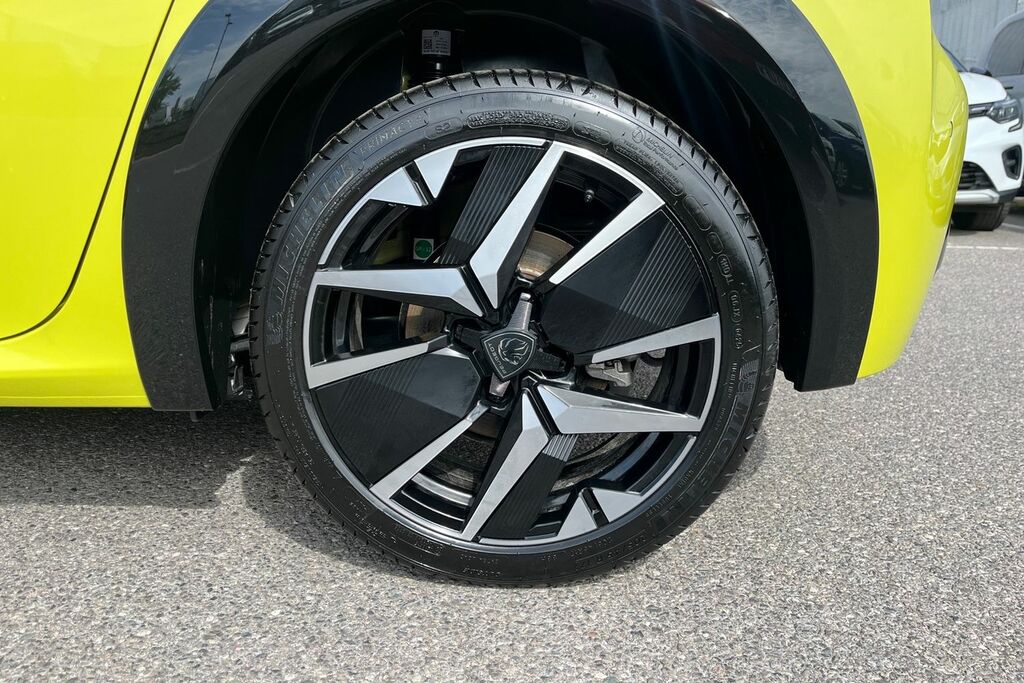Peugeot e-208 51Kwh Gt Hatchback EA26NFL Yellow #5