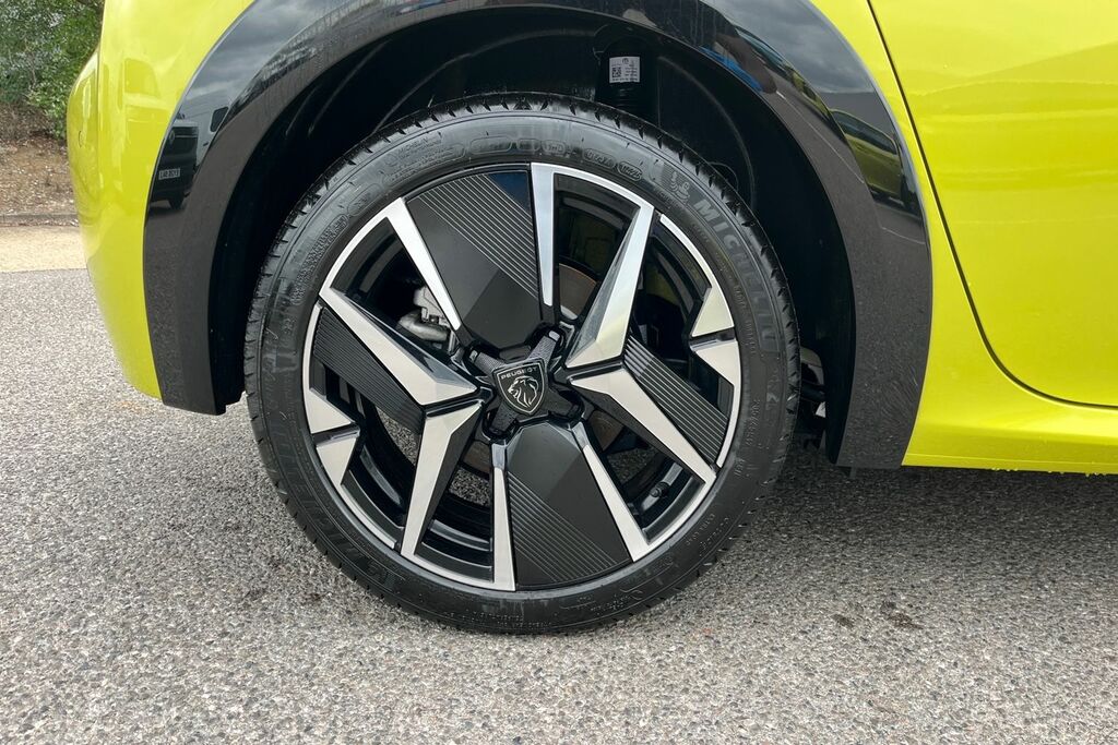 Peugeot e-208 51Kwh Gt Hatchback EA26OYG Yellow #5
