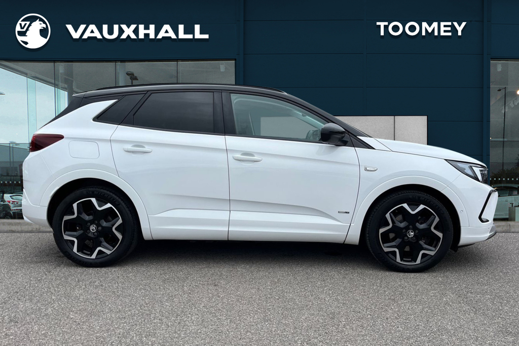 Vauxhall Grandland 1.6 14.2Kwh Ultimate Suv Plug In Hybrid EK24OKO White #4