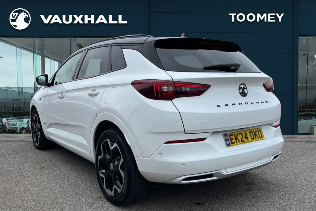 Vauxhall Grandland 1.6 14.2Kwh Ultimate Suv Plug In Hybrid EK24OKO White #3