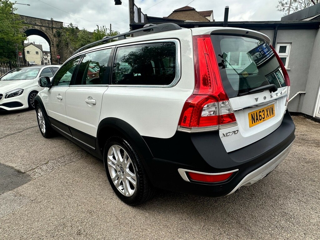 Volvo XC70 2.4 D5 Se Lux Awd Euro 5 Ss White #6