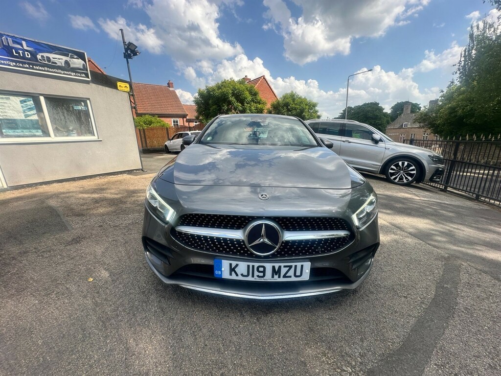 Mercedes-Benz A Class 1.5 Amg Line Premium 7G-dct Euro 6 Ss KJ19MZU Grey #2