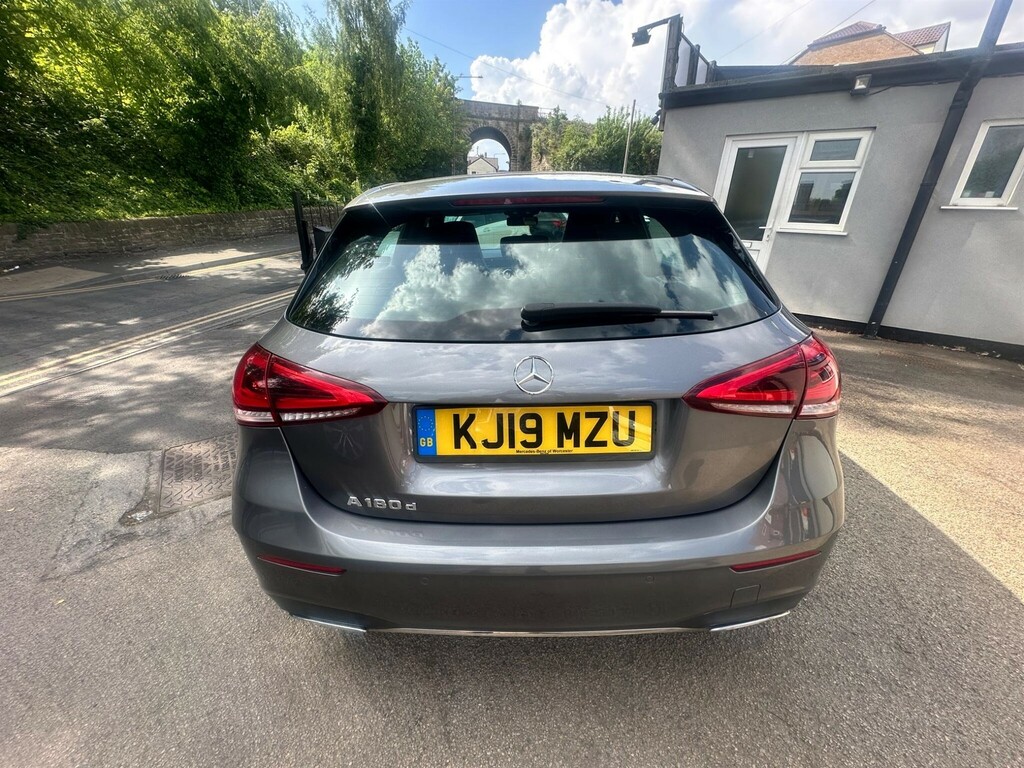 Mercedes-Benz A Class 1.5 Amg Line Premium 7G-dct Euro 6 Ss KJ19MZU Grey #6