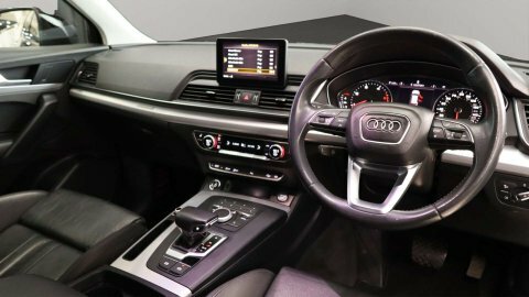 Audi Q5 2018 68 2.0 EK68YMA Black #5
