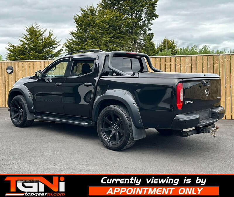 Mercedes-Benz X Class 250D 4Matic Progressive Double Cab Pickup X333DMD Black #2