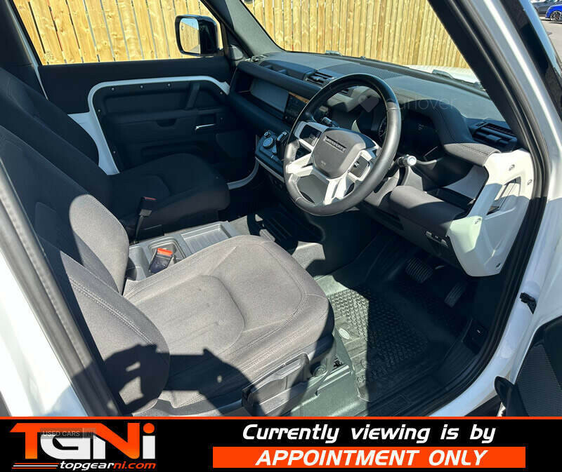 Land Rover Defender 3.0 D200 Hard Top #4