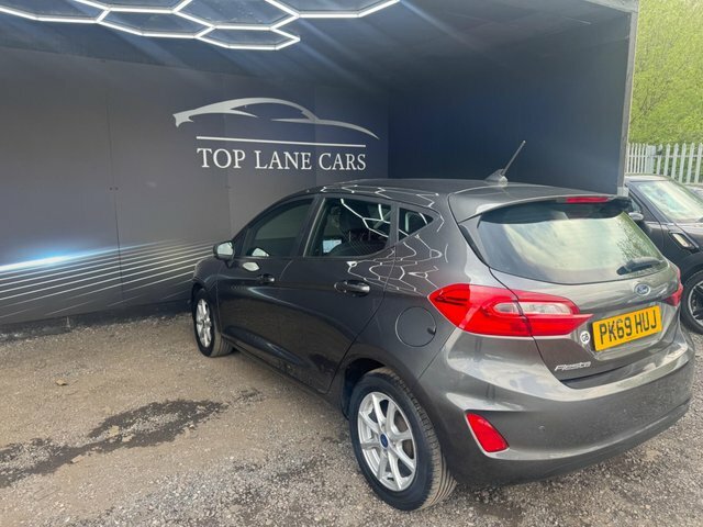 Ford Fiesta 2019 1.0T Ecoboost Zetec Euro 6 Ss PK69HUJ Grey #4