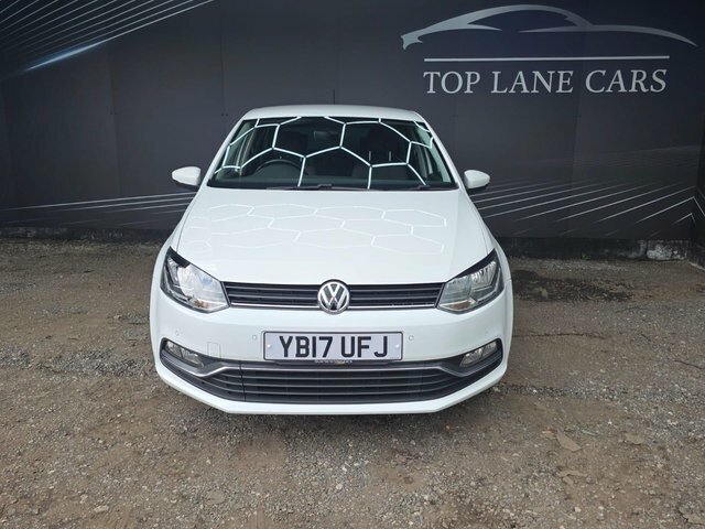 Volkswagen Polo 2017 1.2 Tsi Bluemotion Tech Match Edition Euro 6 YB17UFJ White #2