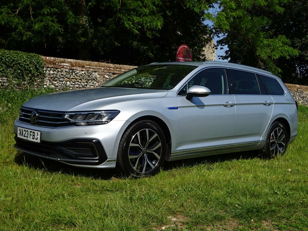 Volkswagen Passat 1.4 Tsi 13Kwh Gte Estate Plug-in Hybrid Silver