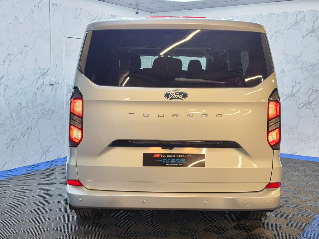 Ford Tourneo Custom 2.0 320 Ecoblue Titanium Luxe Minibus Double Cab 5 Silver #4