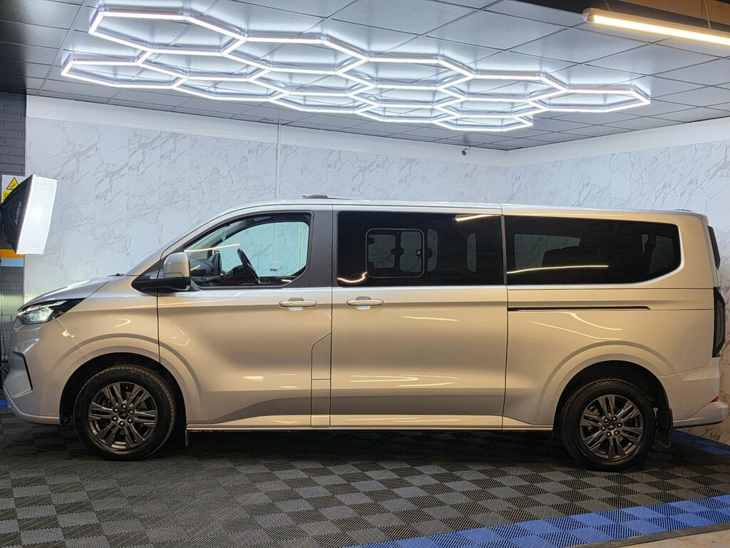 Ford Tourneo Custom 2.0 320 Ecoblue Titanium Luxe Minibus Double Cab 5 Silver #6