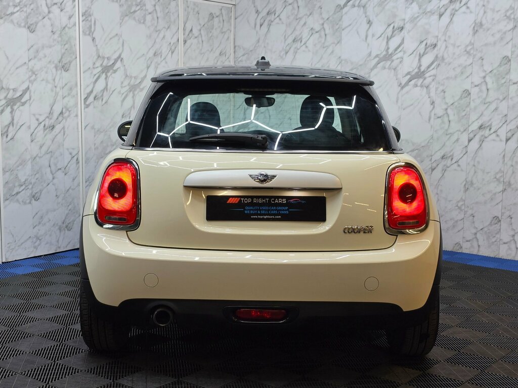 Mini Hatch 1.5 Cooper Hatchback Euro 6 Ss 136 Ps Pet HG64JGY White #4