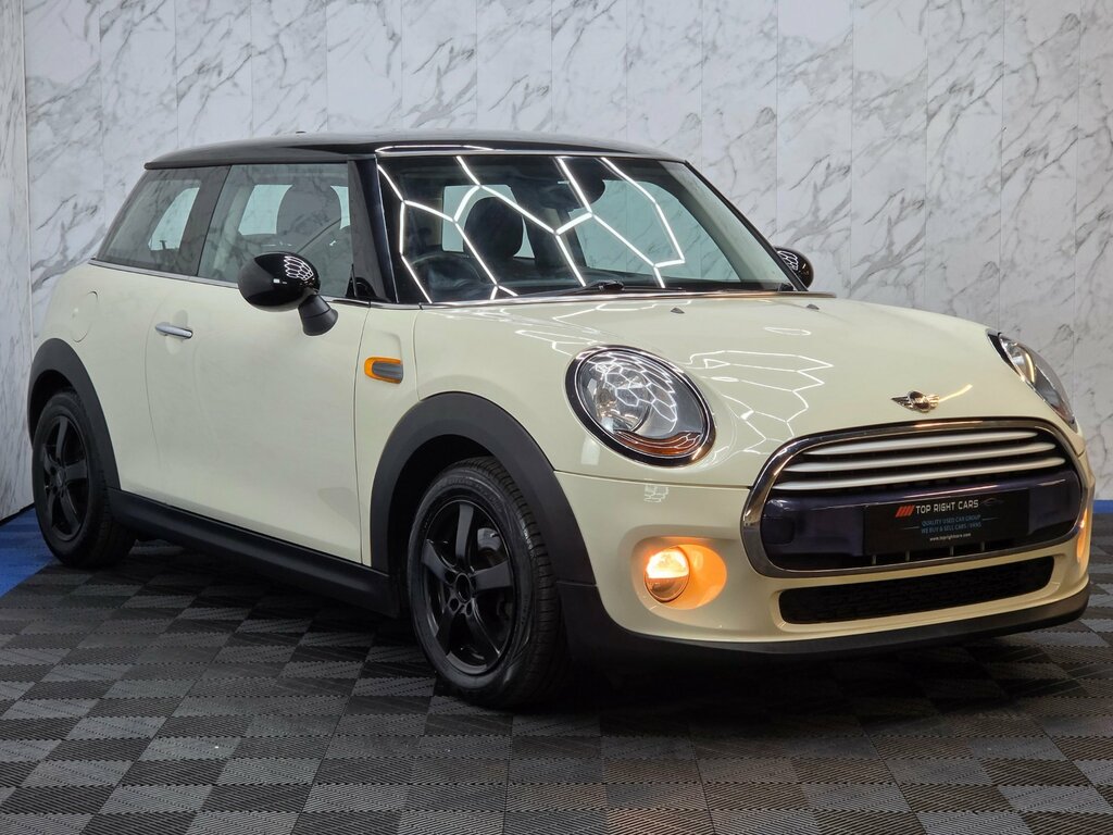 Mini Hatch 1.5 Cooper Hatchback Euro 6 Ss 136 Ps Pet White