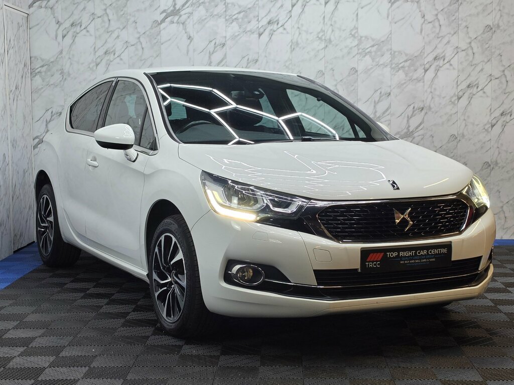 DS DS 4 1.2 Puretech Elegance Hatchback White