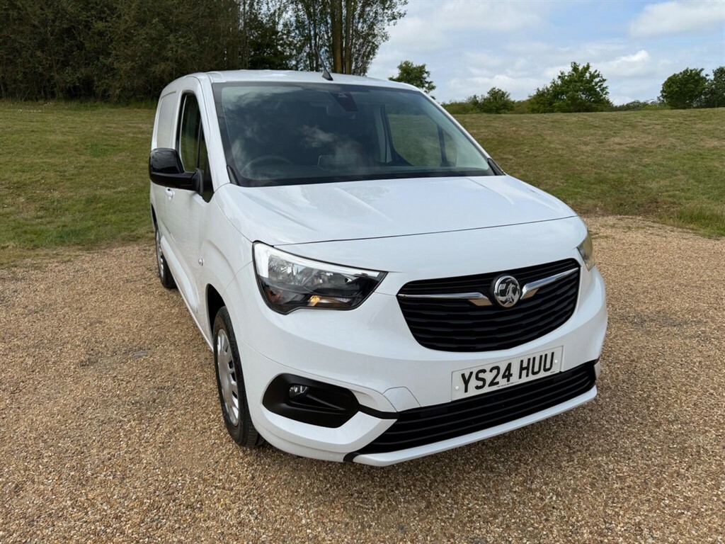 Vauxhall Combo 1.5 Turbo D 2300 Pro L1 H1 Euro 6 Ss White