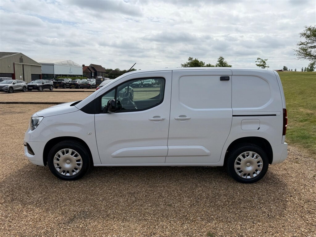 Vauxhall Combo 1.5 Turbo D 2300 Pro L1 H1 Euro 6 Ss YS24HUU White #4