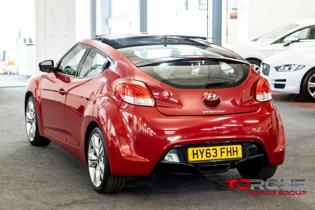 Hyundai Veloster 1.6 Gdi Sport Hatchback Euro 5 Red #4