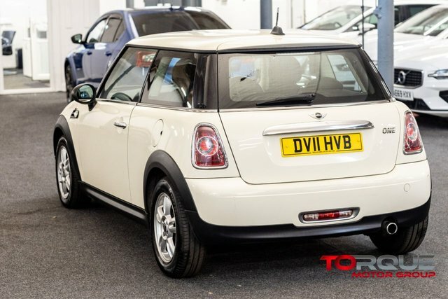 Mini Hatch 1.6 One Hatchback Euro 5 98 Ps DV11HVB White #6