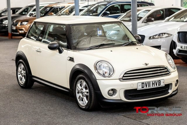 Mini Hatch 1.6 One Hatchback Euro 5 98 Ps DV11HVB White #3