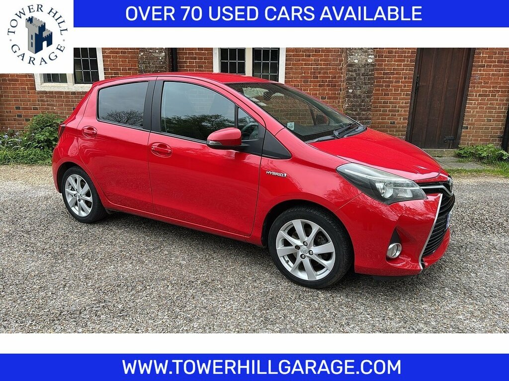 Toyota Yaris 1.5 Vvt-h Excel Hatchback Hybrid E-cvt Red