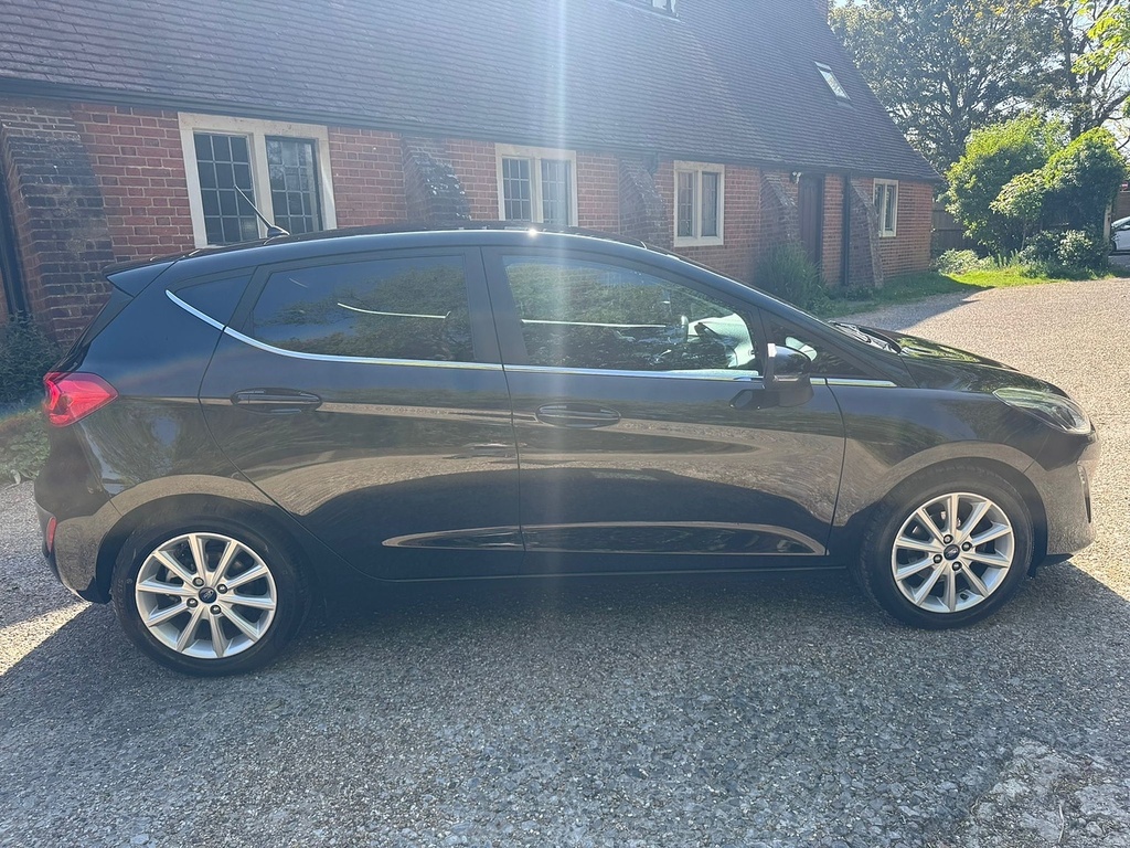 Ford Fiesta 1.0T Ecoboost Titanium Hatchback Black