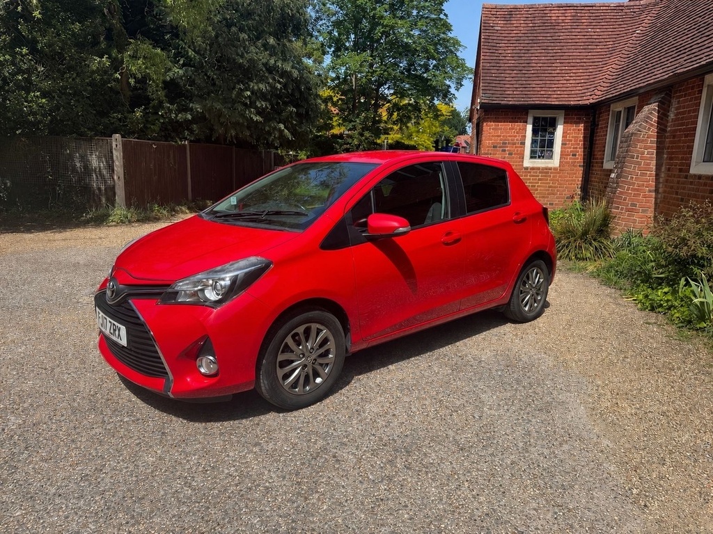 Toyota Yaris 1.33 Dual Vvt-i Icon Hatchback E FJ17ZRX Red #4