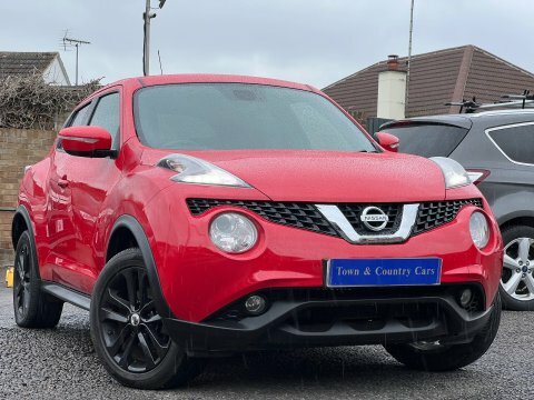 Nissan Juke N-connecta Dig-t Red