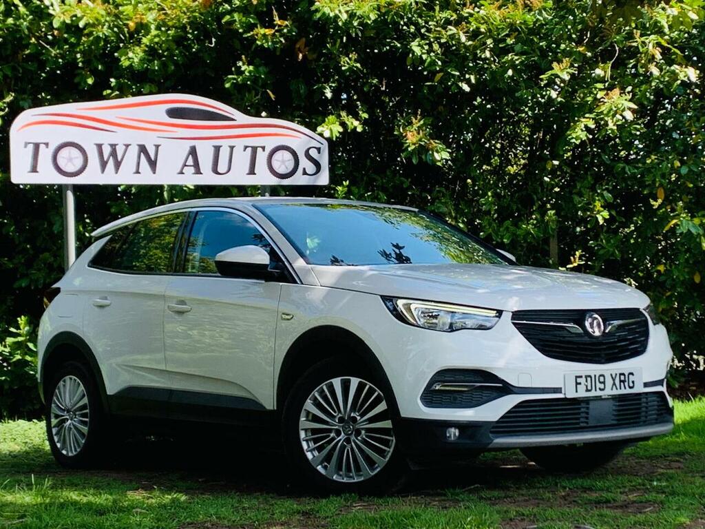 Vauxhall Grandland X 1.5 Turbo D Blueinjection Tech Line Nav Euro 6 S FD19XRG White