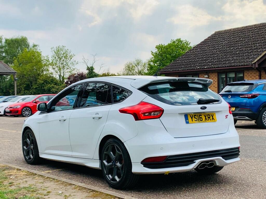 Ford Focus 2.0 Tdci St-3 Euro 6 Ss YS16XRX White #3