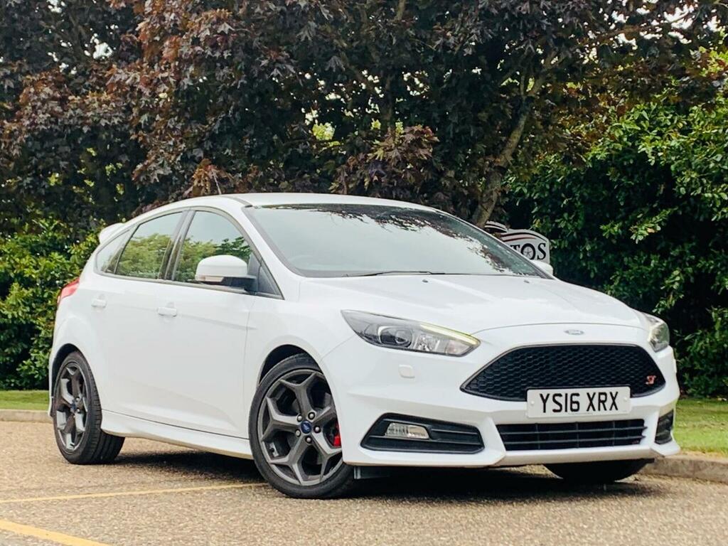 Ford Focus 2.0 Tdci St-3 Euro 6 Ss YS16XRX White #2