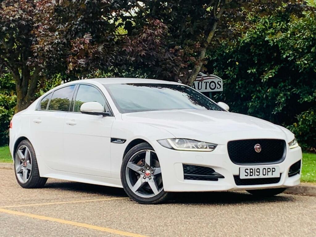 Jaguar XE 2.0D R-sport Euro 6 Ss White