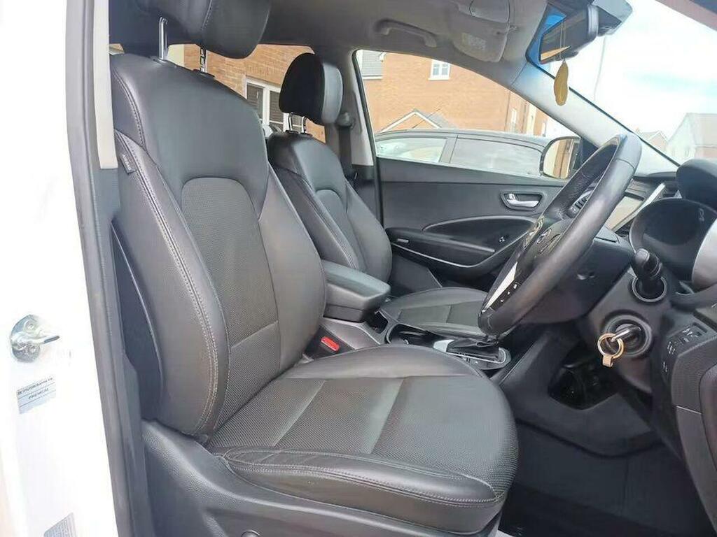 Hyundai Santa Fe 2.2 Crdi Blue Drive Premium 4Wd Euro 6 Ss KU16YSS White #5