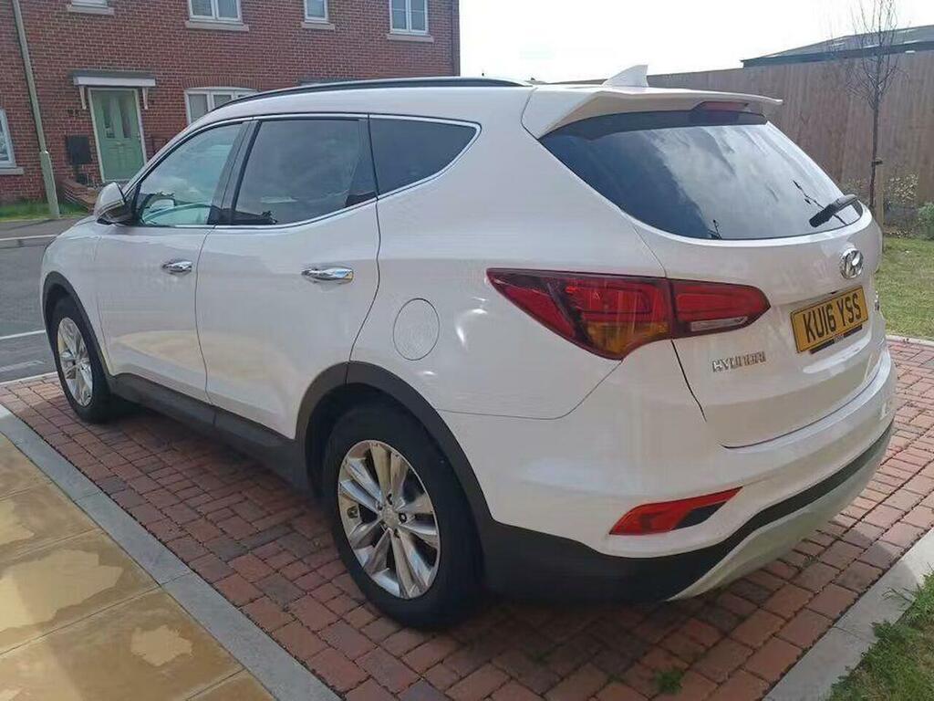 Hyundai Santa Fe 2.2 Crdi Blue Drive Premium 4Wd Euro 6 Ss KU16YSS White #4