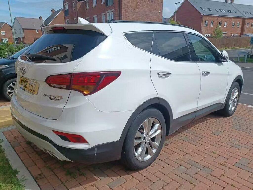 Hyundai Santa Fe 2.2 Crdi Blue Drive Premium 4Wd Euro 6 Ss KU16YSS White #3
