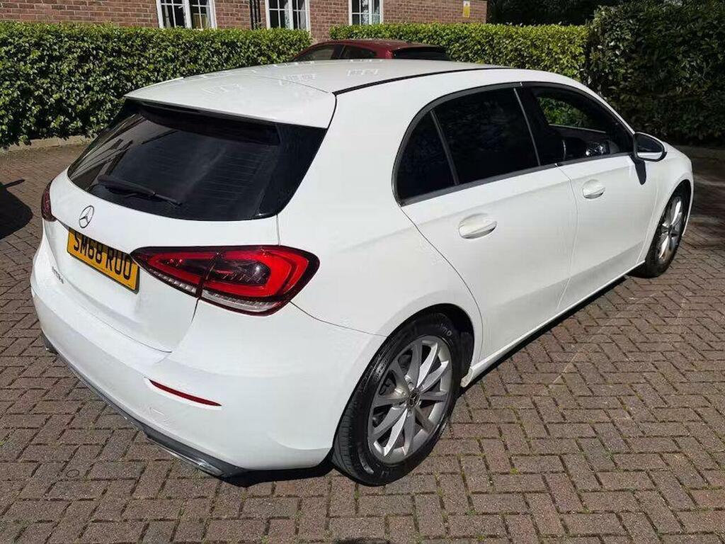 Mercedes-Benz A Class 1.5 A180d Sport 7G-dct Euro 6 Ss SM68RUO White #3