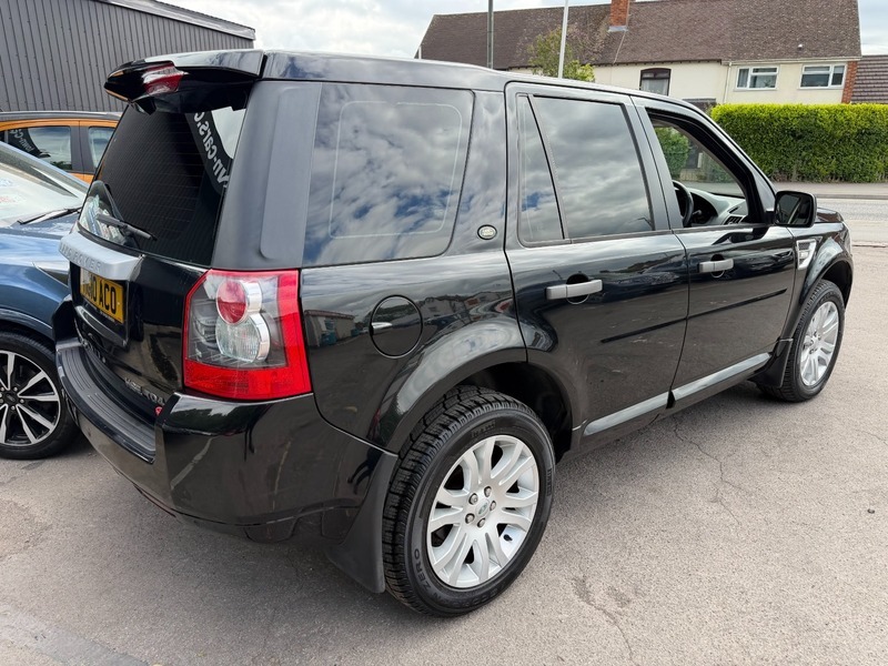 Land Rover Freelander Td4 E Hse-6 Speed Black #2