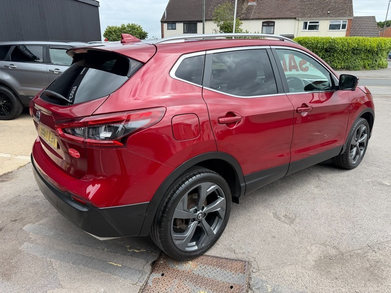 Nissan Qashqai Dci Tekna SB67ZJV Red #2