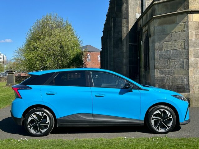 MG MG4 64Kwh Trophy Long Range Hatchback Aut BD23DVZ Blue #5